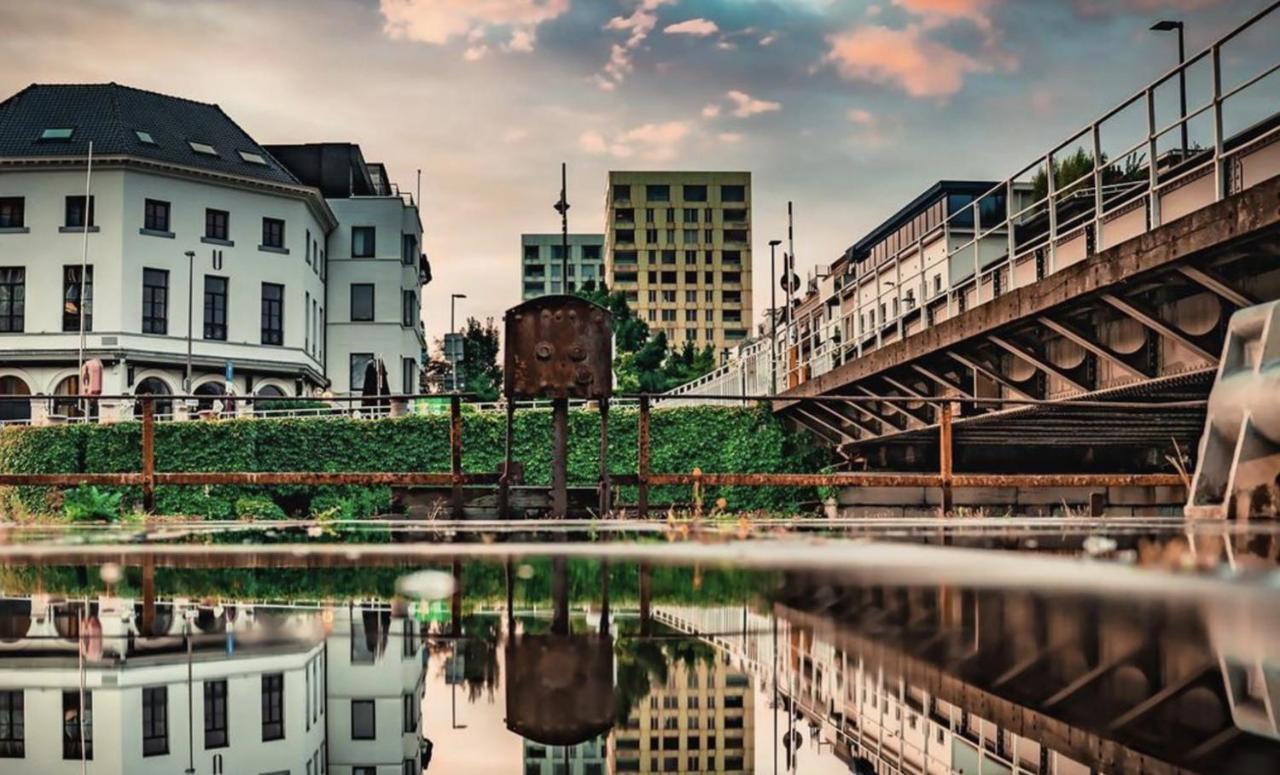 U Eat & Sleep Antwerp Hotell Exteriör bild