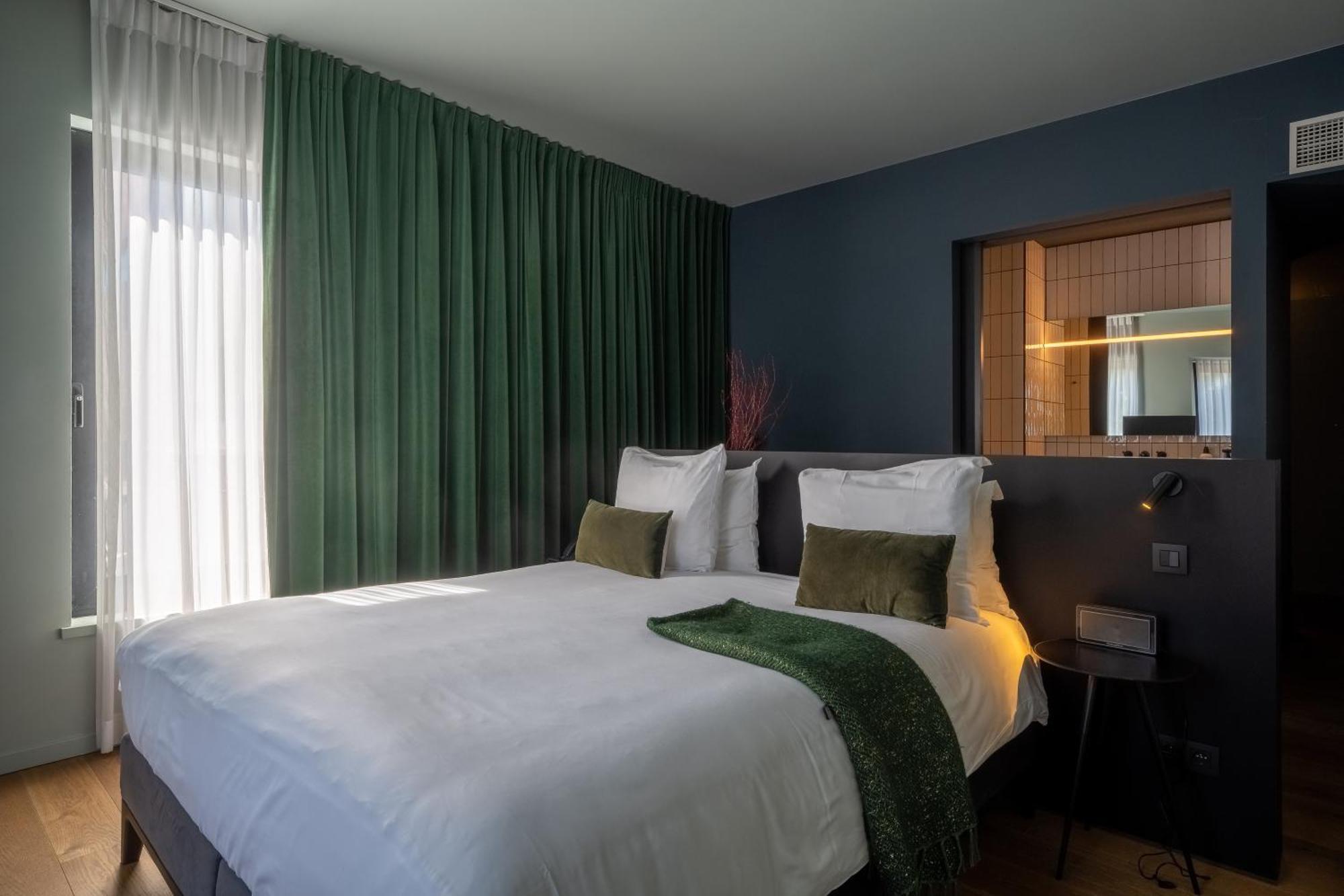 U Eat & Sleep Antwerp Hotell Exteriör bild