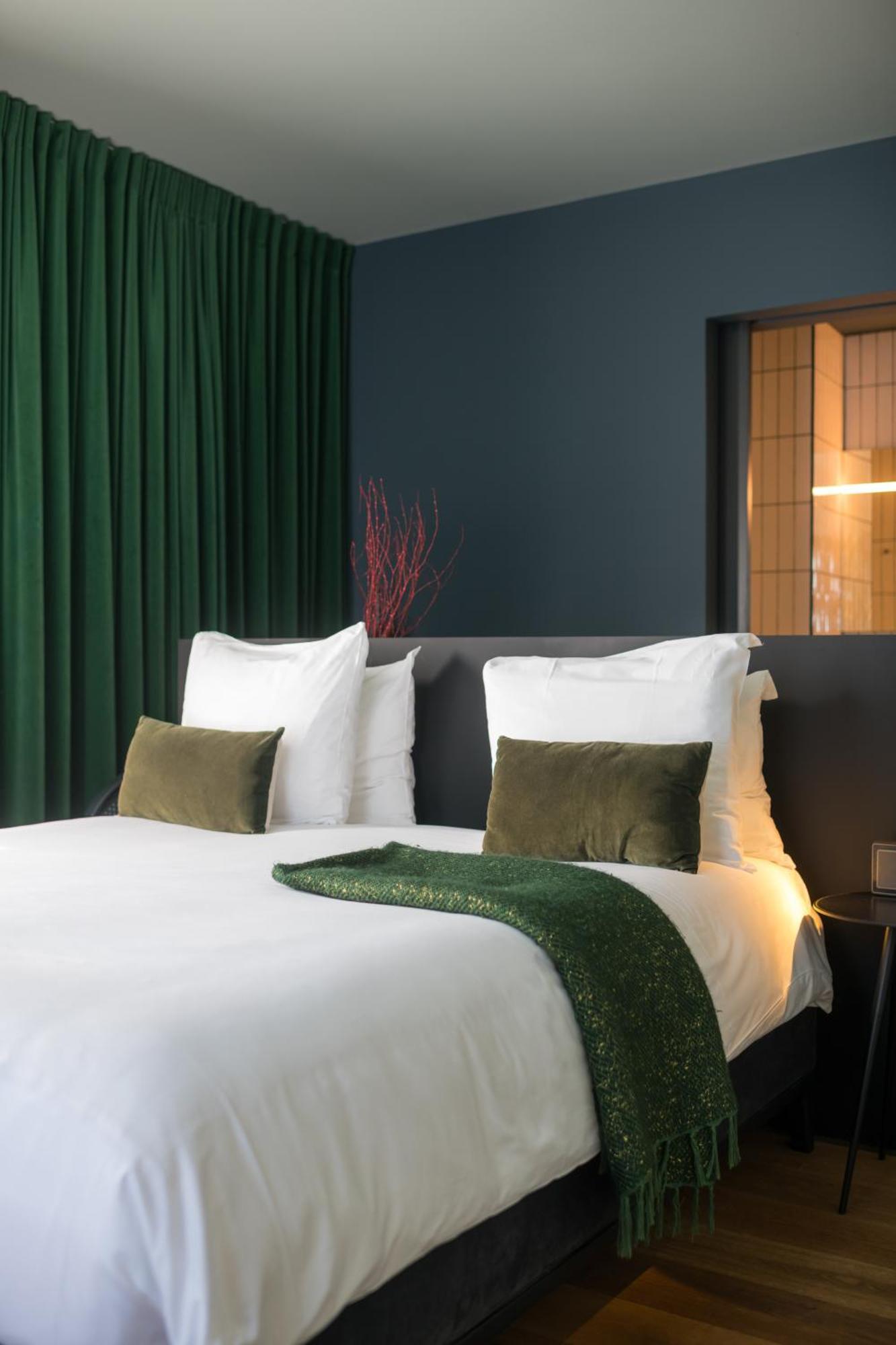 U Eat & Sleep Antwerp Hotell Exteriör bild