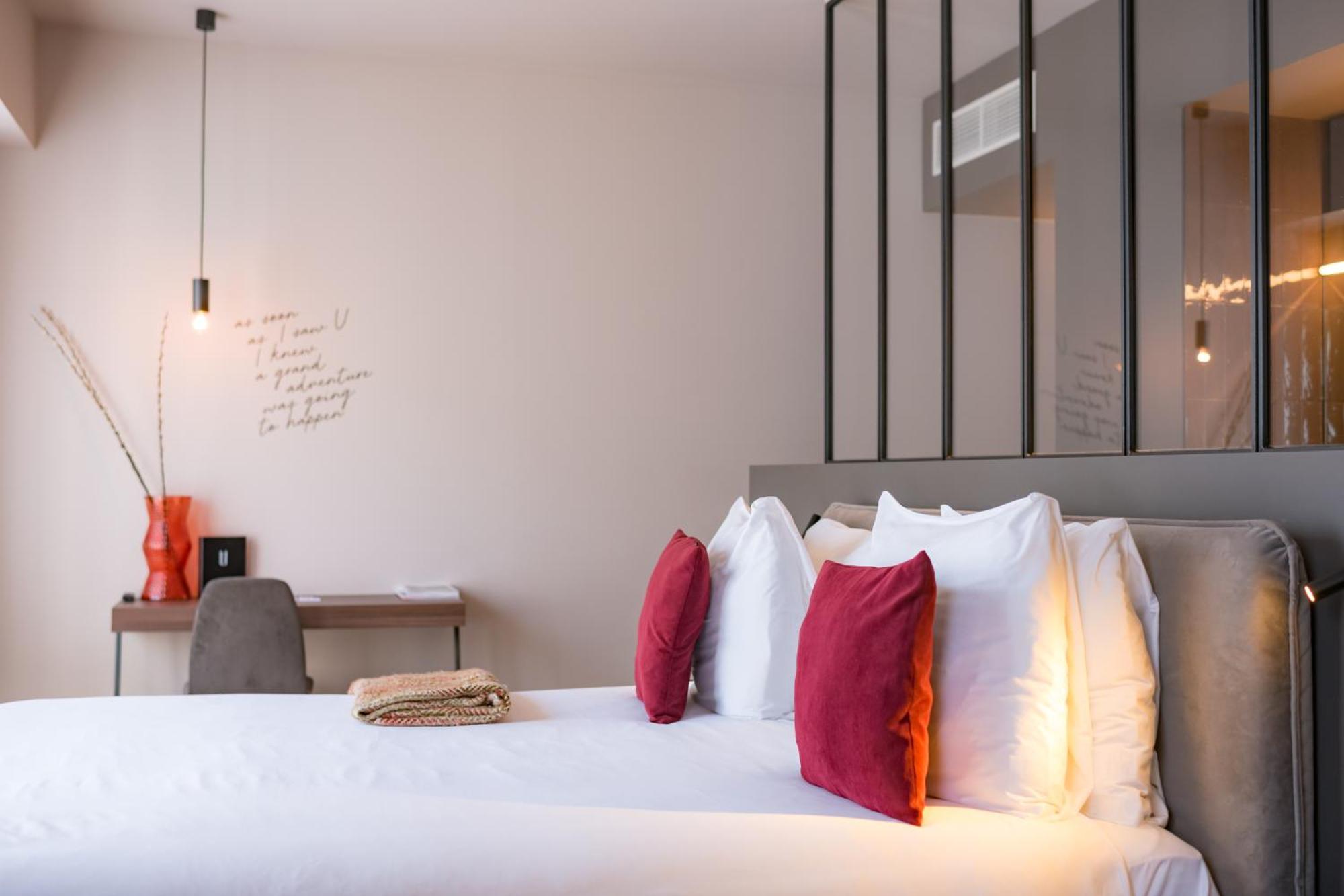 U Eat & Sleep Antwerp Hotell Exteriör bild