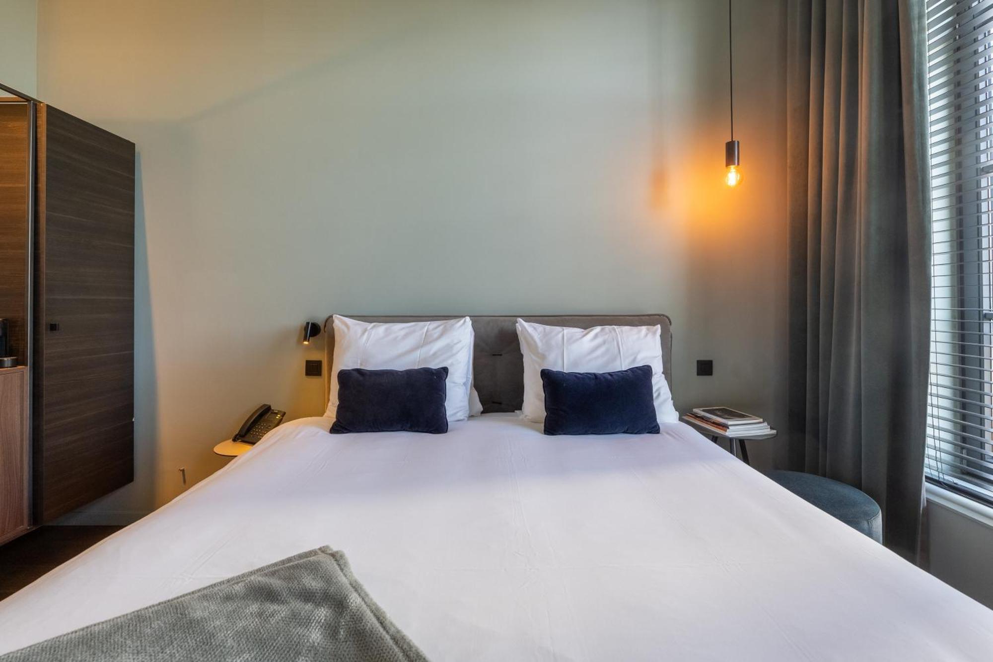 U Eat & Sleep Antwerp Hotell Exteriör bild