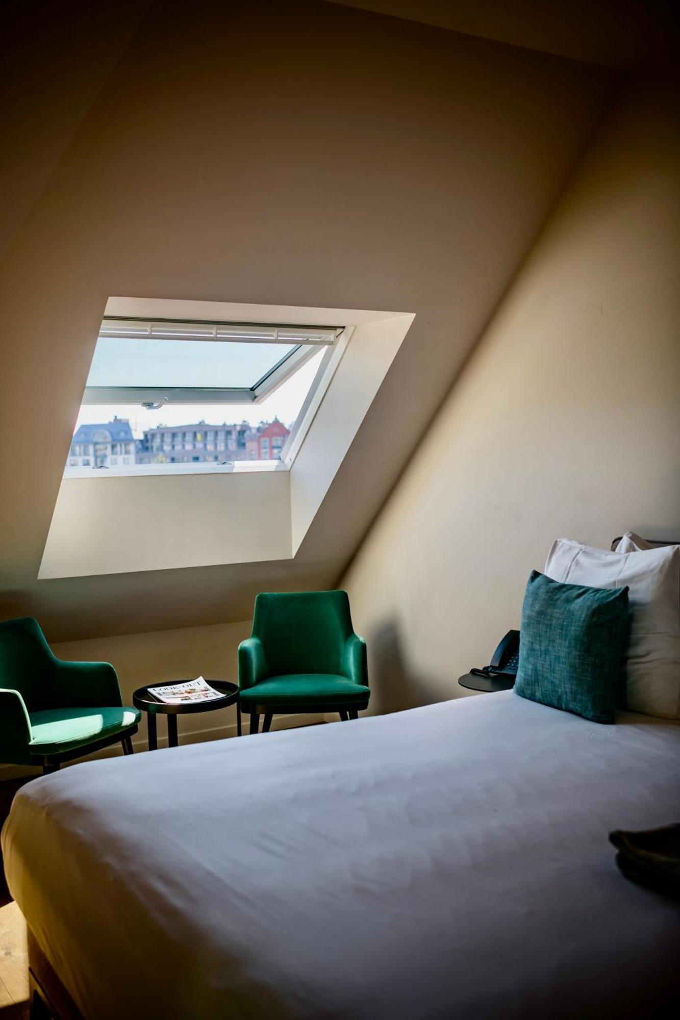 U Eat & Sleep Antwerp Hotell Exteriör bild