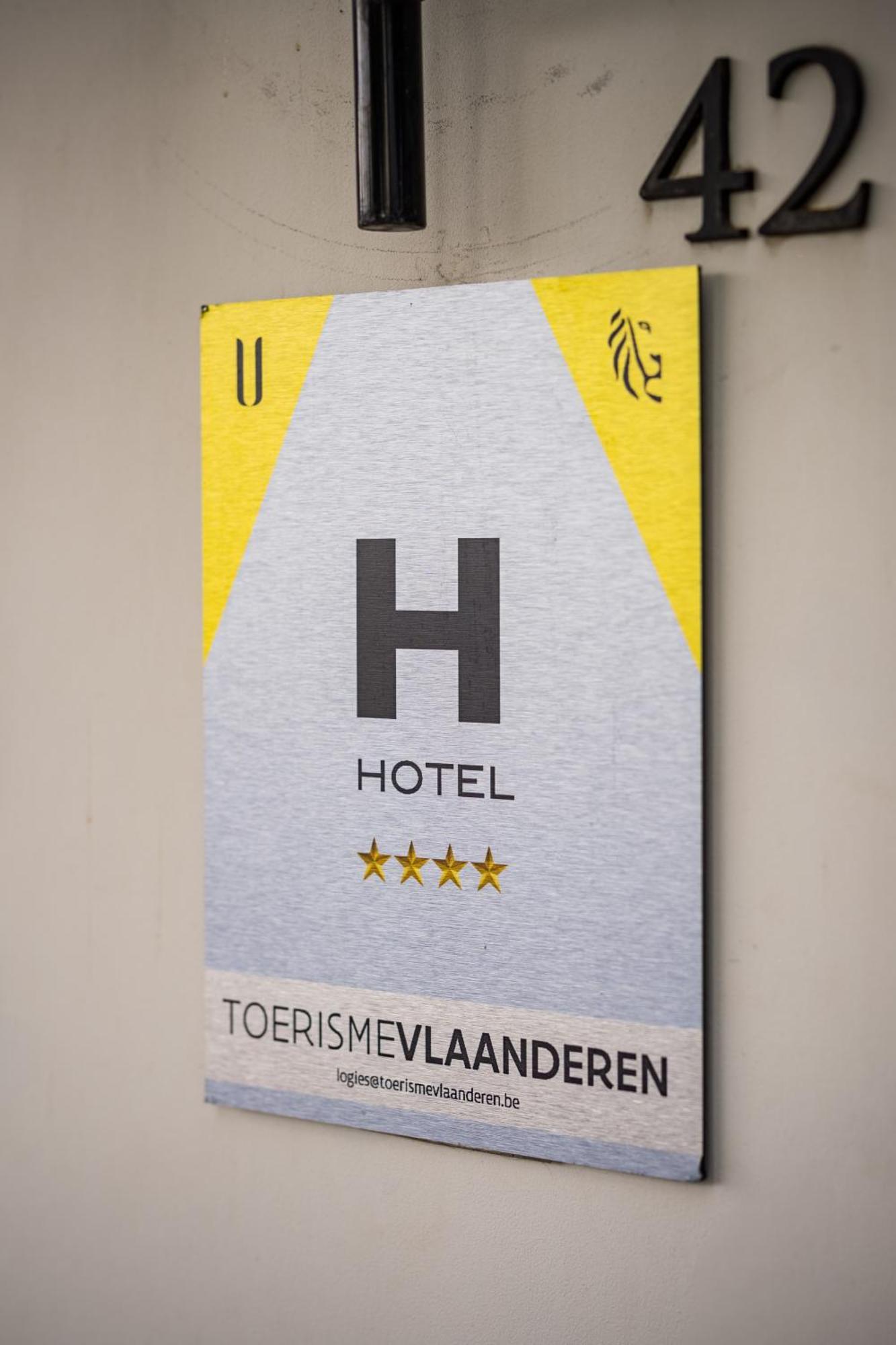 U Eat & Sleep Antwerp Hotell Exteriör bild