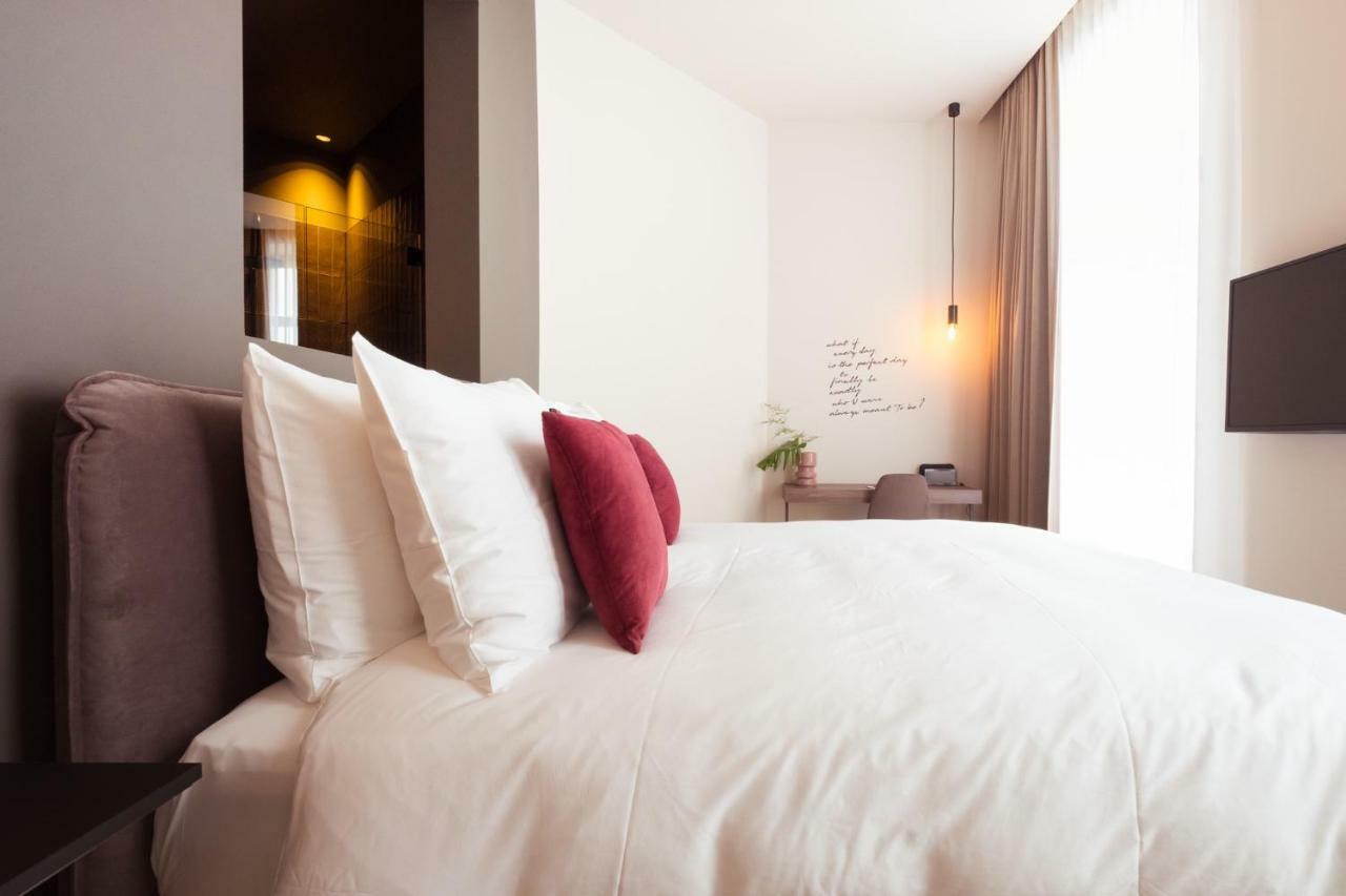 U Eat & Sleep Antwerp Hotell Exteriör bild
